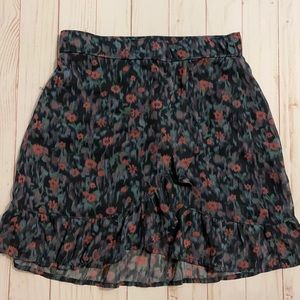 Floral skirt with detailing and elastic band